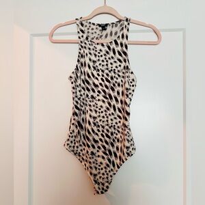 Express Contour Animal Print Bodysuit, size XS